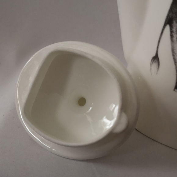 Lovely White Fine Bone China Elephant Theme Teapot, Churchill Harlequin Amazilia - Picture 5 of 7